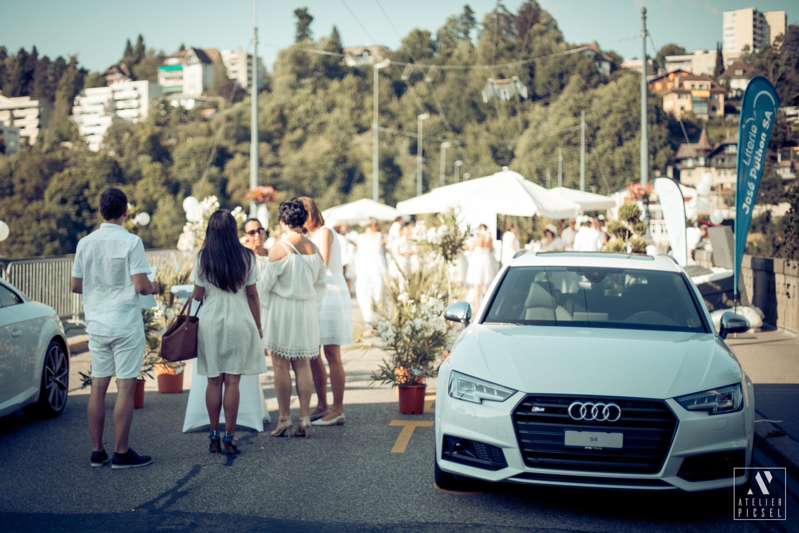 White Dinner en image